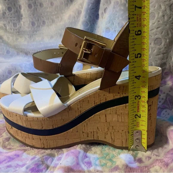 Micheal Kors Wedge - Picture 5 of 6